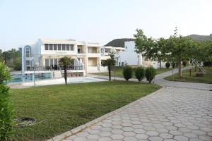 πολυτελη διαμονη χαλκιδικη - Skion Palace Beach Hotel