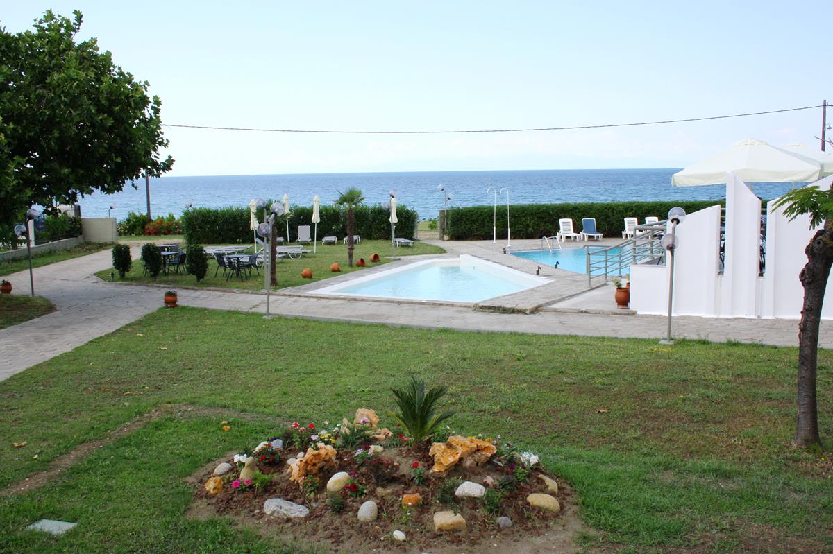 halkidiki hotels - Skion Palace Beach Hotel