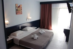 πολυτελη διαμονη χαλκιδικη - Skion Palace Beach Hotel